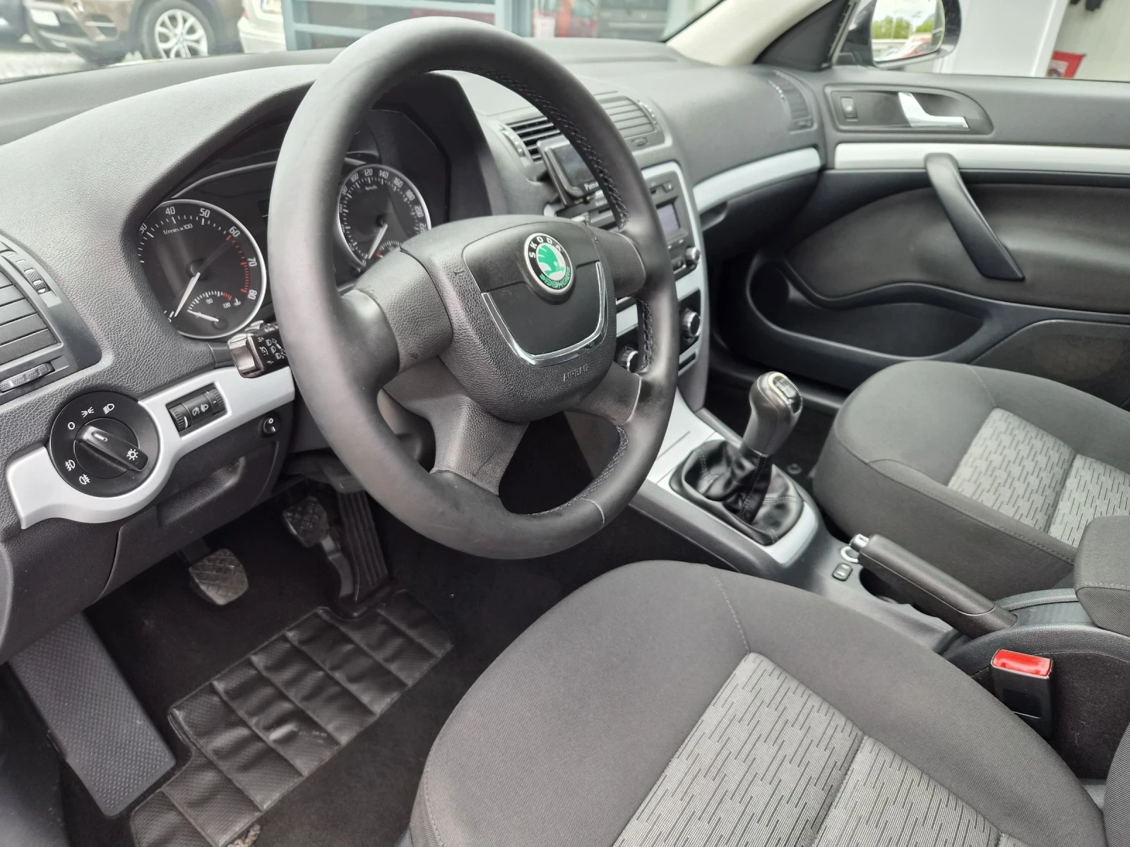 Skoda Octavia 1.2FSI NAVI | Mobile.bg � ����������� 10
