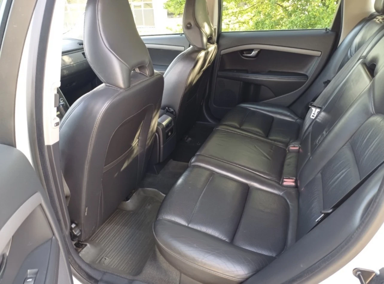 Volvo V70  - изображение 10