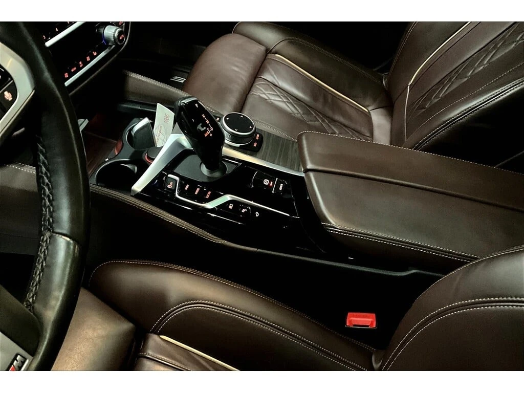 BMW 530E * xDrive * CARFAX *    | Mobile.bg   12