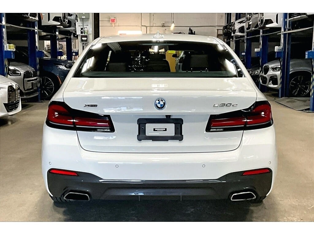 BMW 530E * xDrive * CARFAX *    | Mobile.bg   5