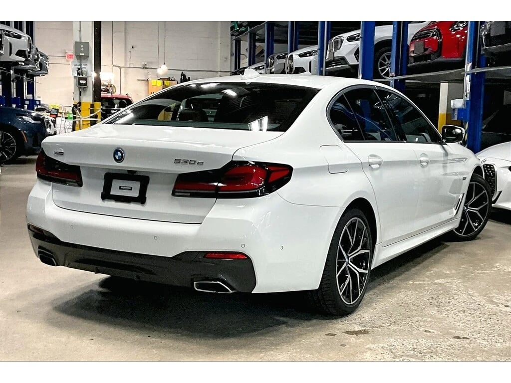 BMW 530E * xDrive * CARFAX *    | Mobile.bg   6