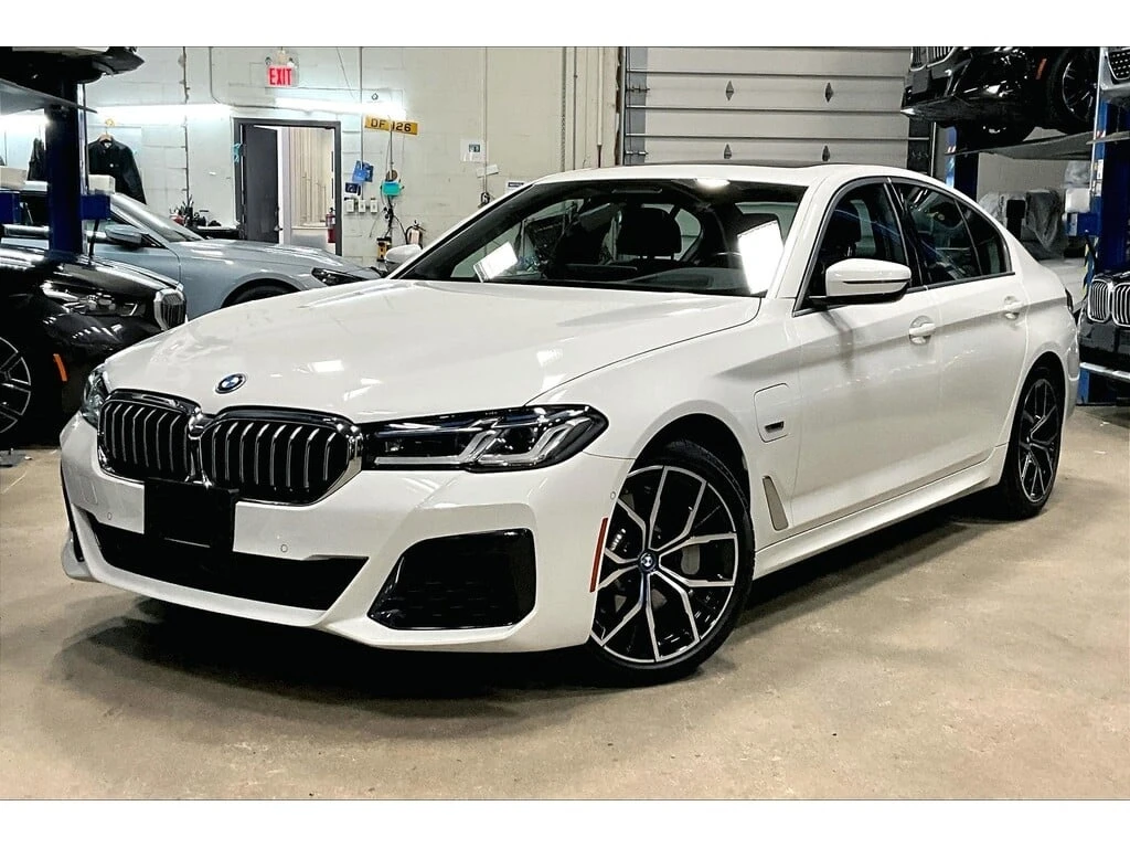 BMW 530E * xDrive * CARFAX *    | Mobile.bg   1