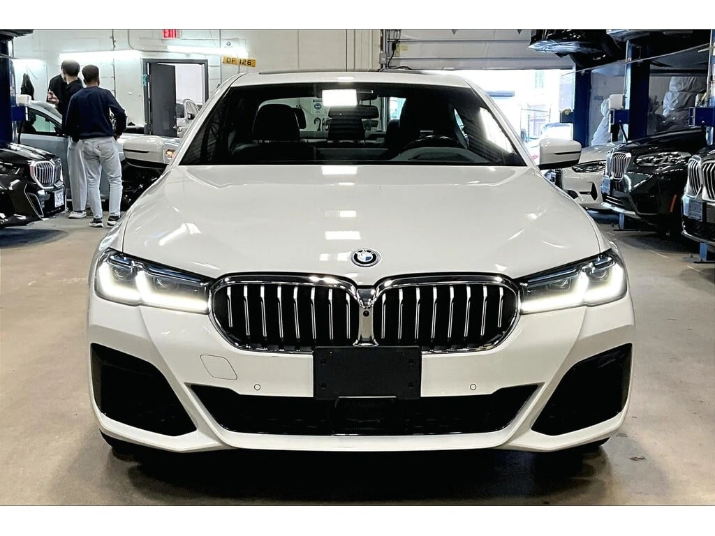 BMW 530E * xDrive * CARFAX *    | Mobile.bg   2