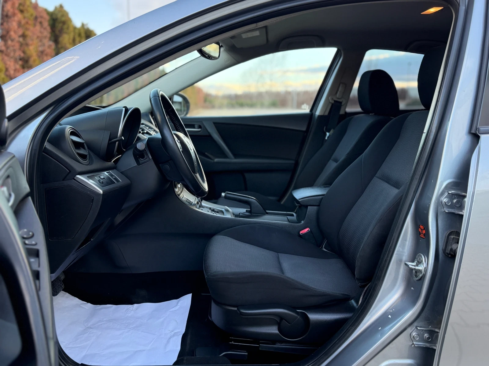 Mazda 3 2.0i АВТОМАТИК - изображение 5