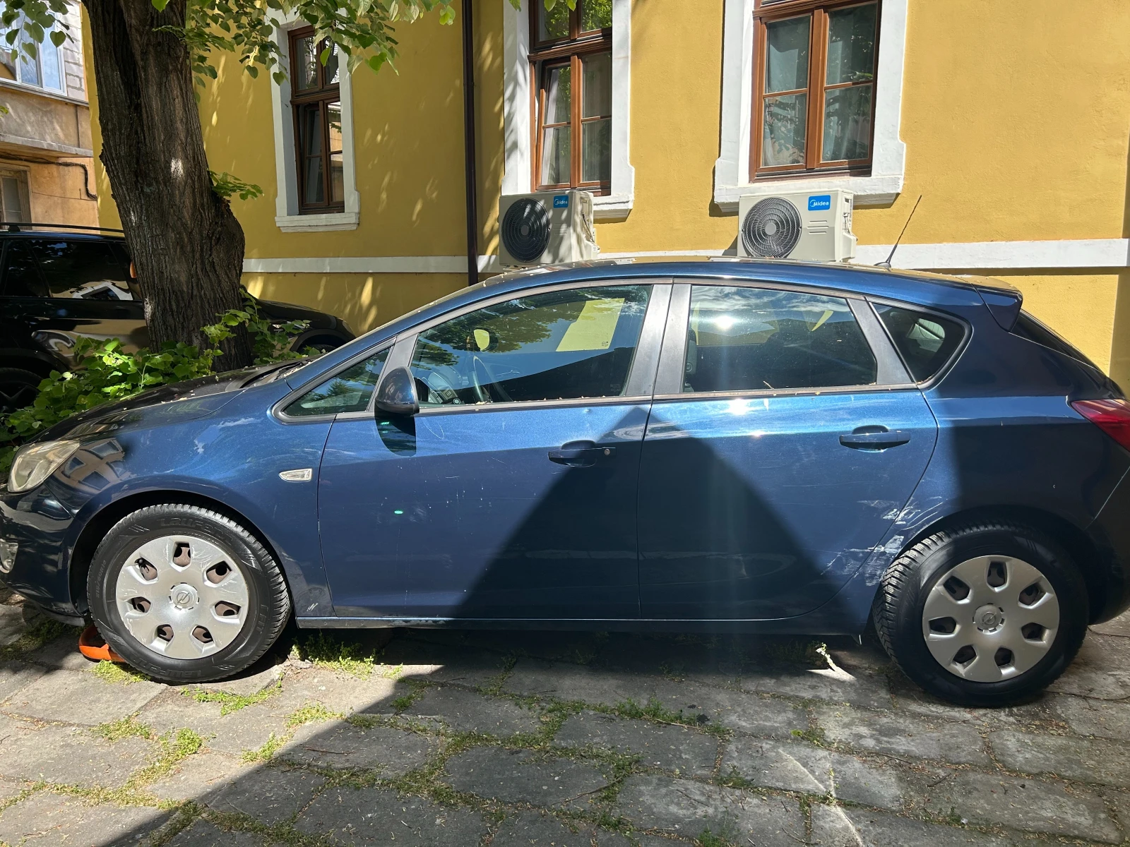 Opel Astra J, снимка 4 - Автомобили и джипове - 53983490