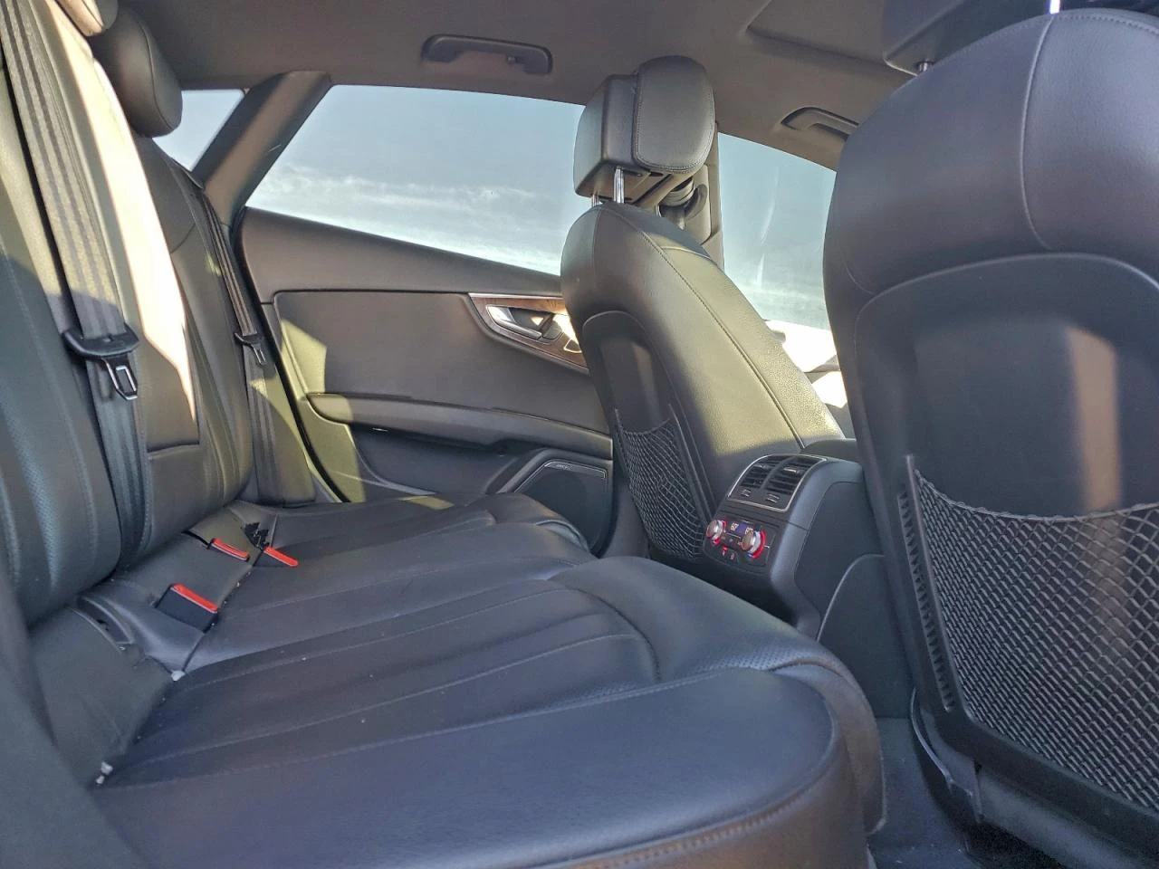 Audi A7 3.0T* PRESTIGE* MATRIX* BOSE* ОБДУХВАНЕ* ДИСТРОНИК, снимка 10 - Автомобили и джипове - 53963902