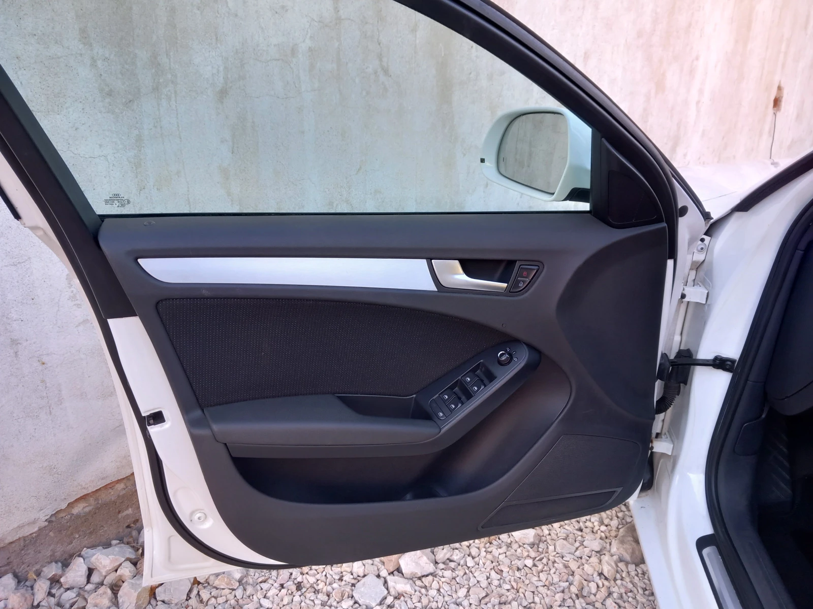 Audi A4 2.0TDI 143кс S Line, снимка 16 - Автомобили и джипове - 54715611