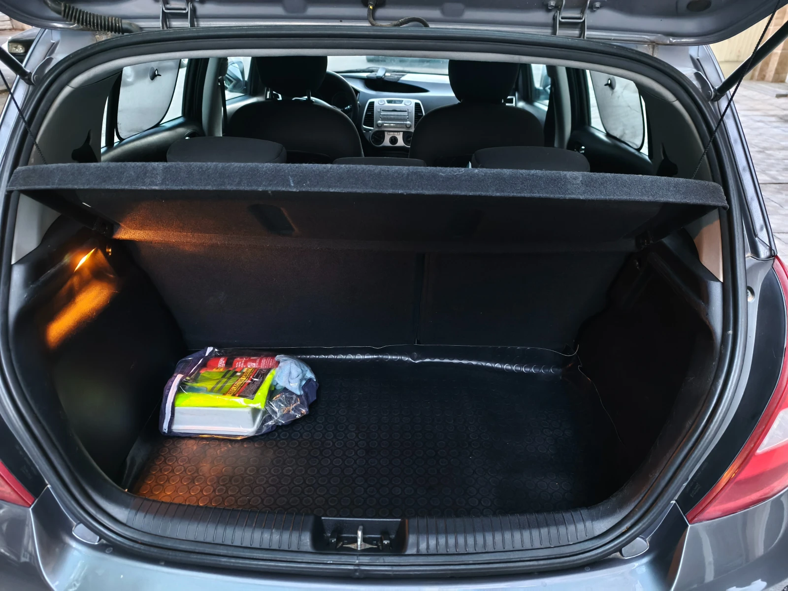 Hyundai I20, снимка 5 - Автомобили и джипове - 54826405