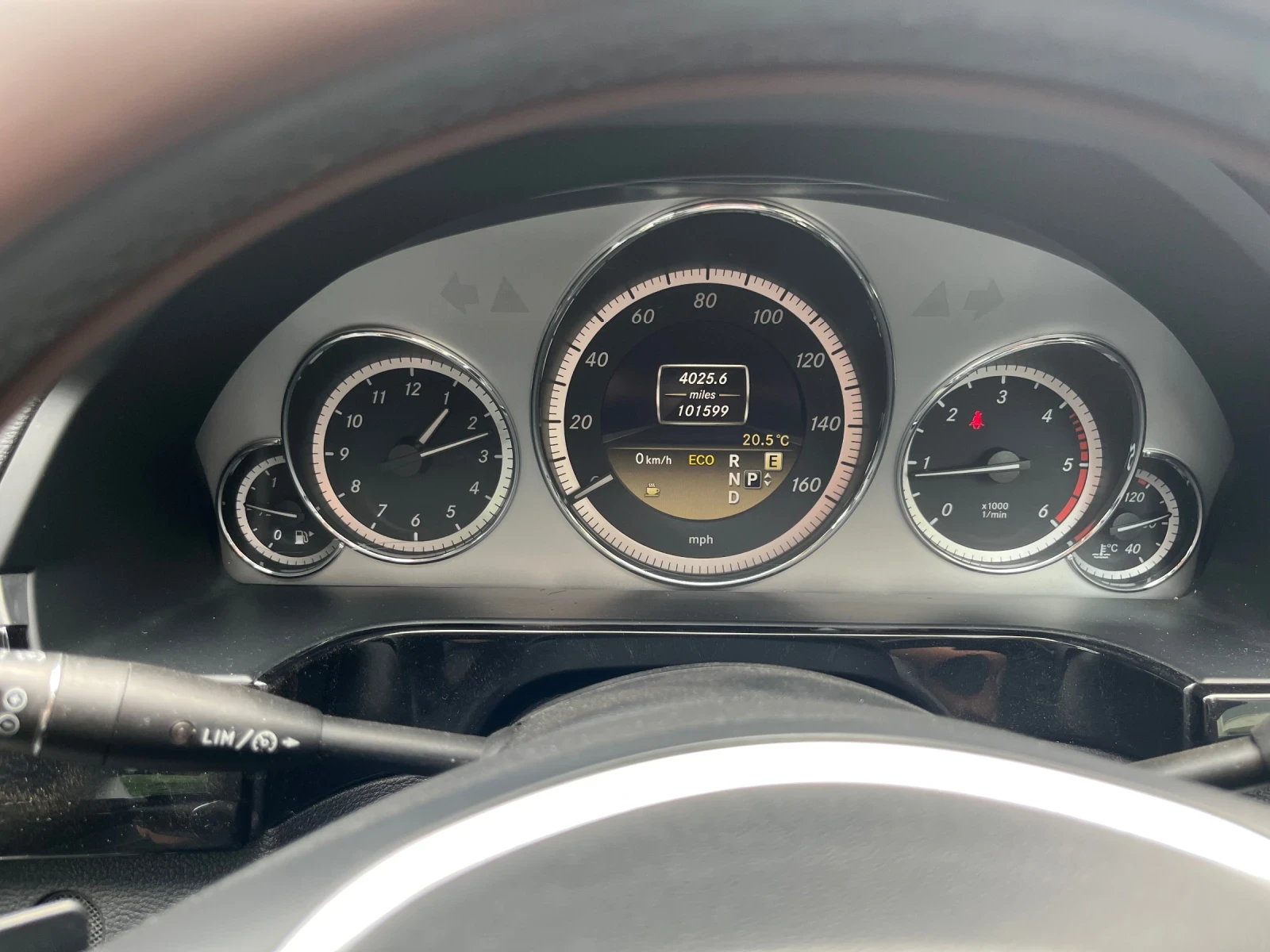 Mercedes-Benz E 220, снимка 16 - Автомобили и джипове - 54892232