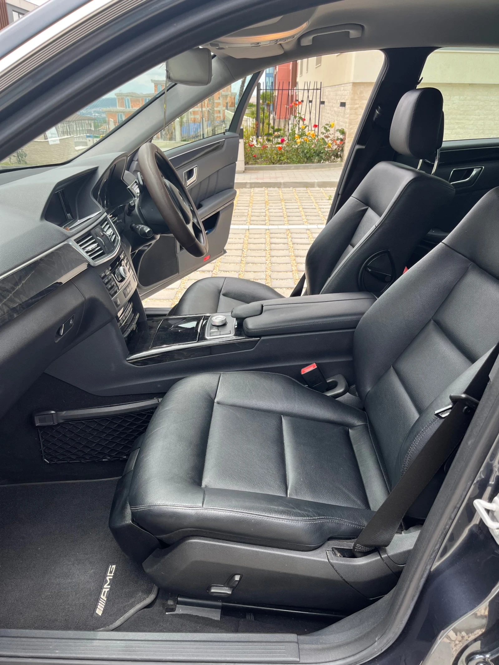 Mercedes-Benz E 220, снимка 9 - Автомобили и джипове - 54892232