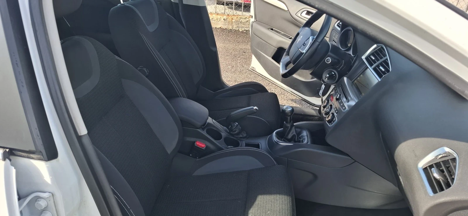 Citroen C4 1.6HDI Navi, снимка 10 - Автомобили и джипове - 56216975