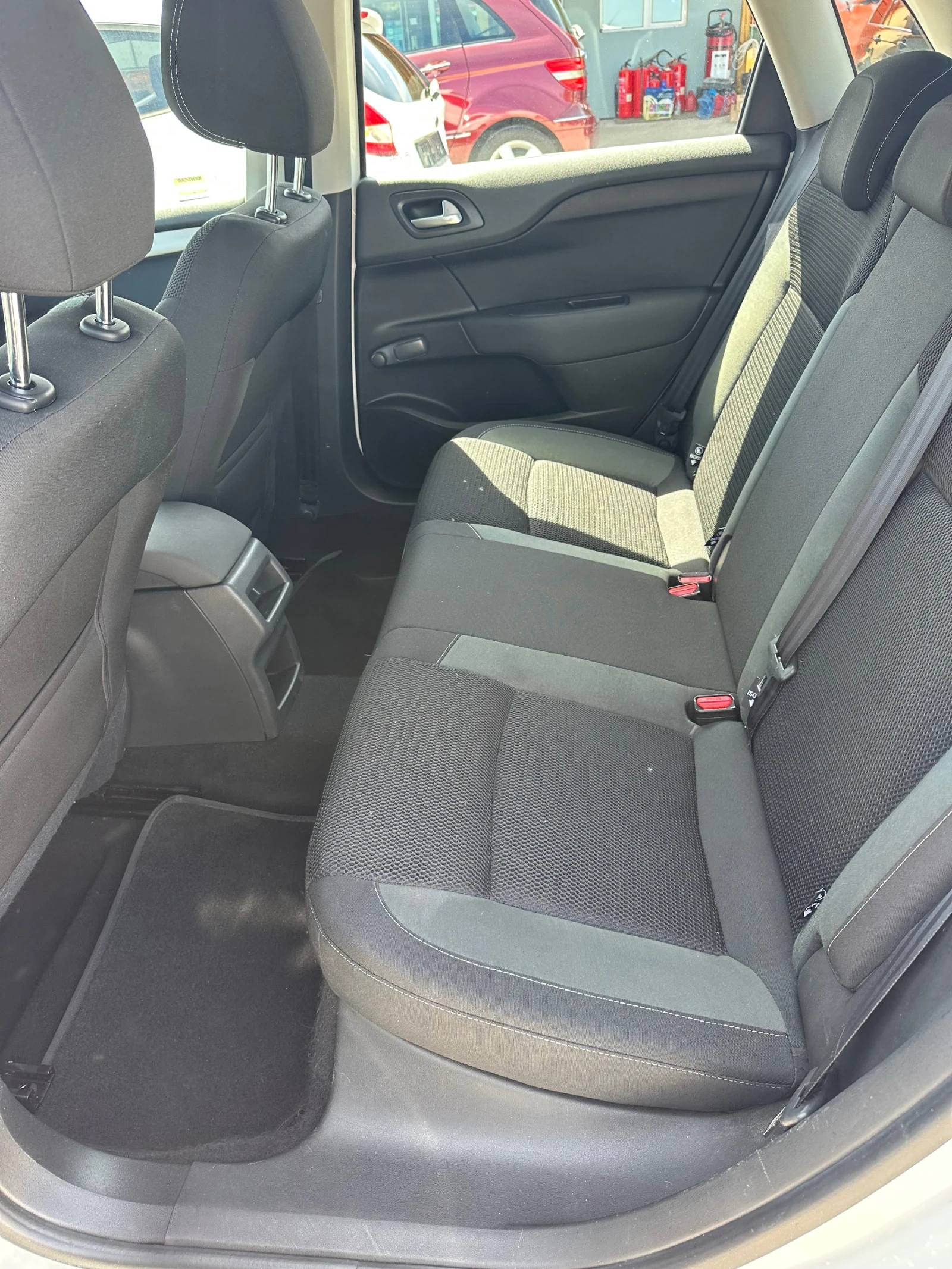 Citroen C4 1.6HDI Navi, снимка 13 - Автомобили и джипове - 54932727