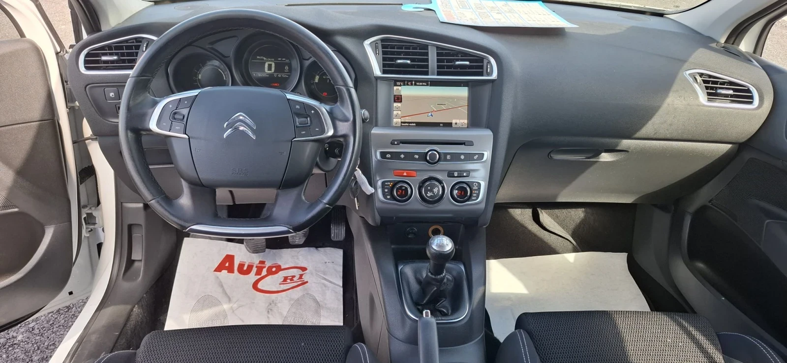 Citroen C4 1.6HDI Navi, снимка 13 - Автомобили и джипове - 56216975