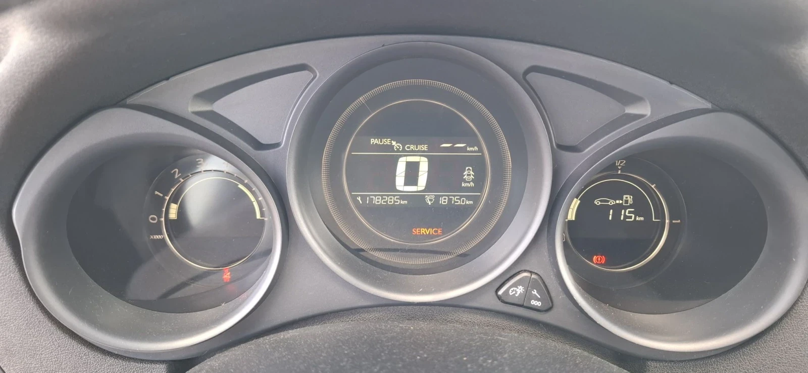 Citroen C4 1.6HDI Navi, снимка 11 - Автомобили и джипове - 56216975
