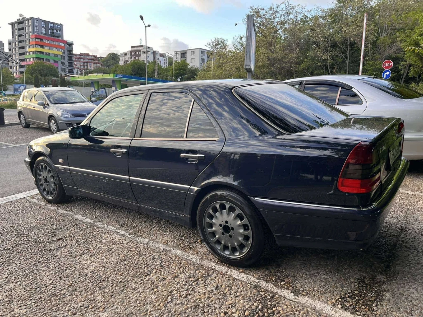Mercedes-Benz C 200, снимка 4 - Автомобили и джипове - 55330356