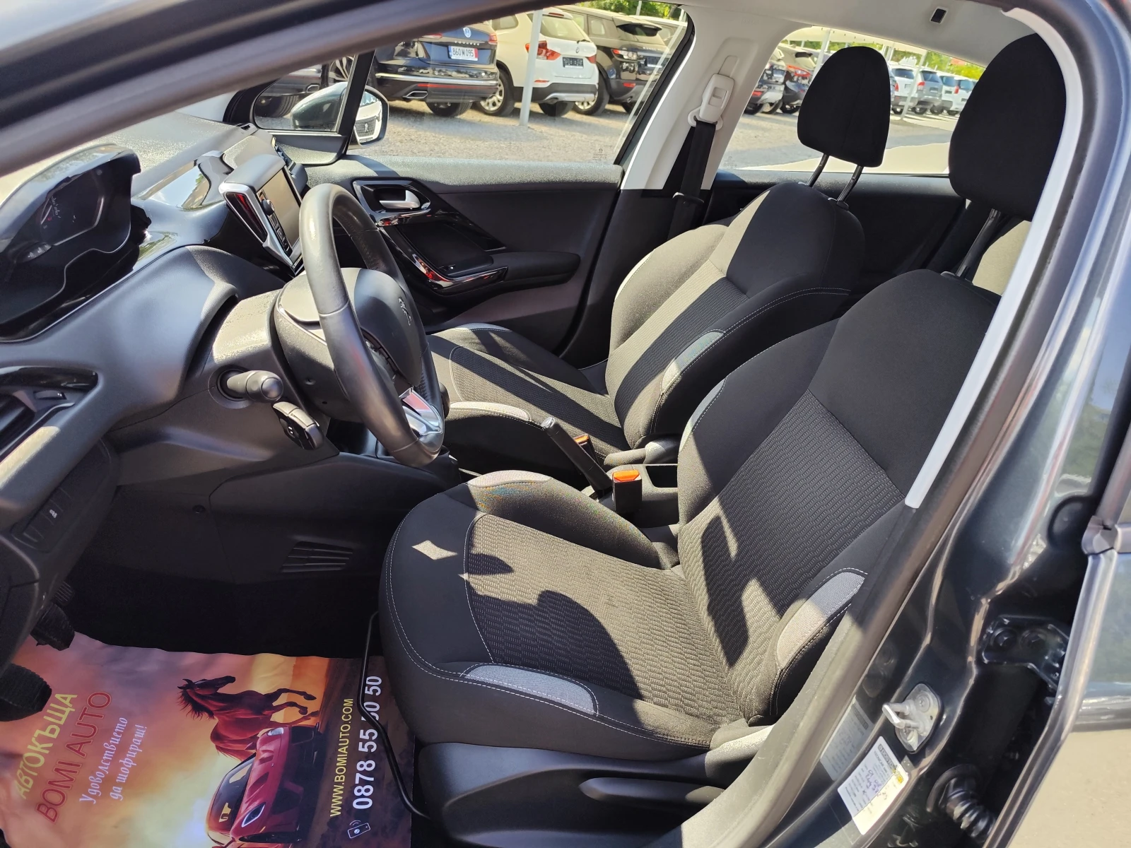 Peugeot 208 1.6HDi* LED* EURO 6B* MMI* 5ВРАТИ, снимка 7 - Автомобили и джипове - 55362890