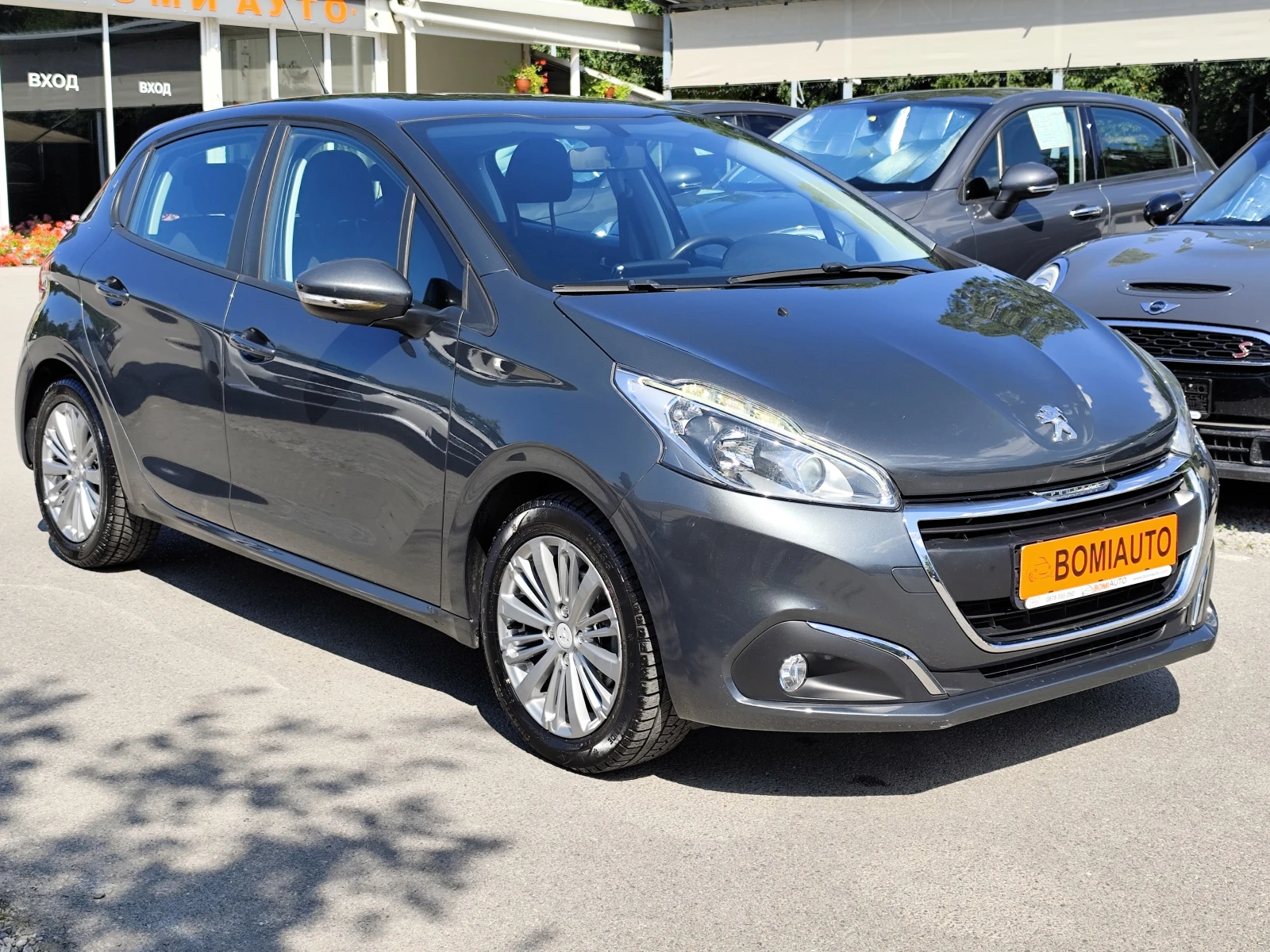 Peugeot 208 1.6HDi* LED* EURO 6B* MMI* 5ВРАТИ, снимка 3 - Автомобили и джипове - 55362890