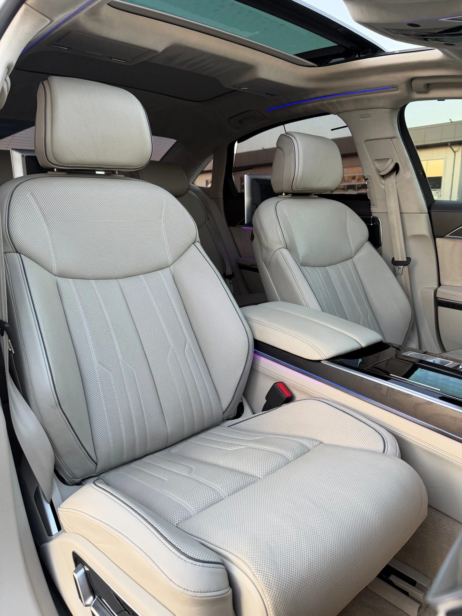 Audi A8 L/55TFSI/3D BANG/3xTV/FULL MAX/LIZING, снимка 12 - Автомобили и джипове - 55550578