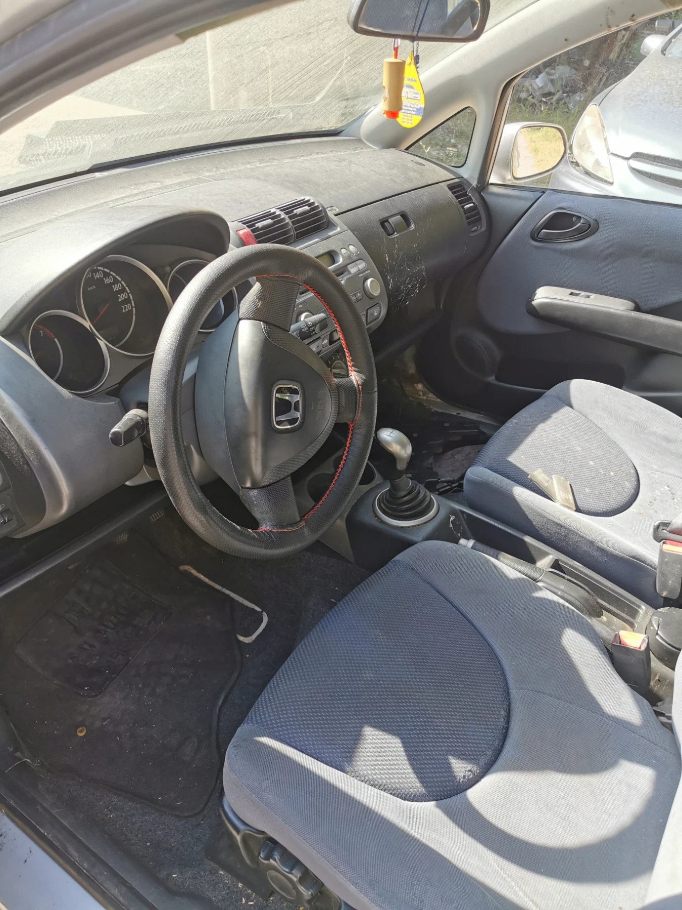 Honda Jazz 1.3, снимка 13 - Автомобили и джипове - 55755735