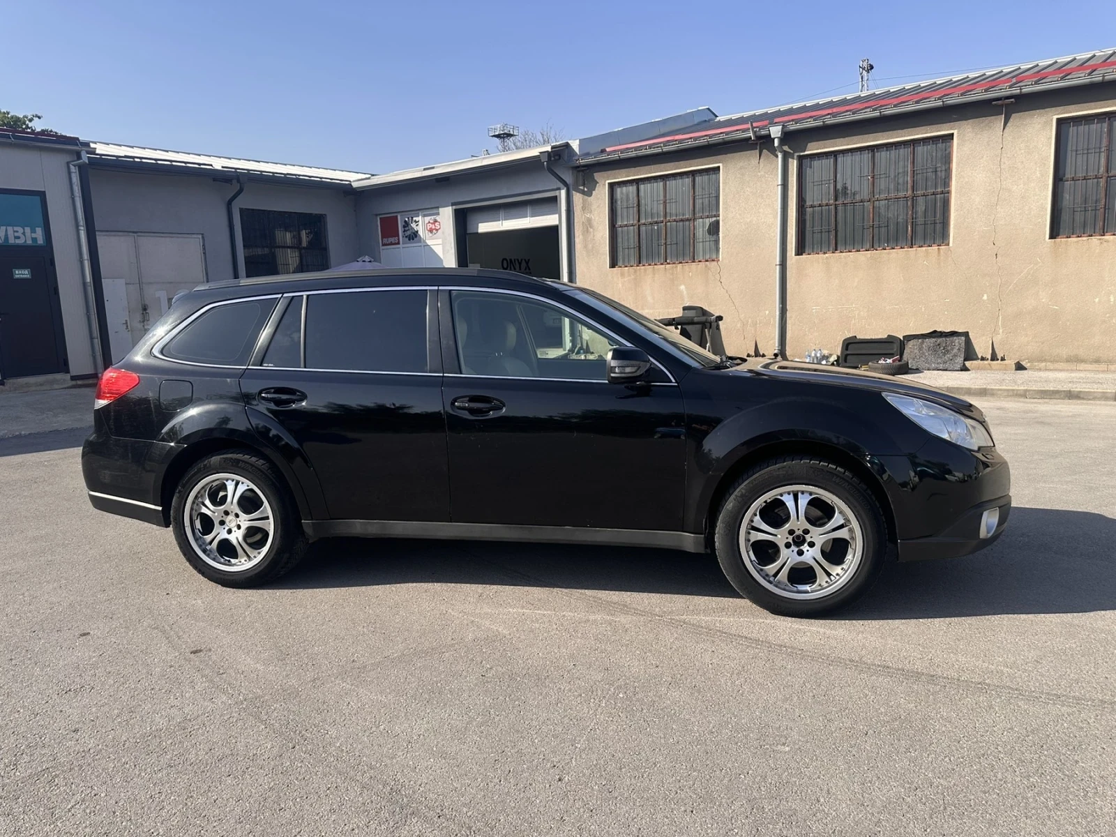 Subaru Outback, снимка 8 - Автомобили и джипове - 55948021