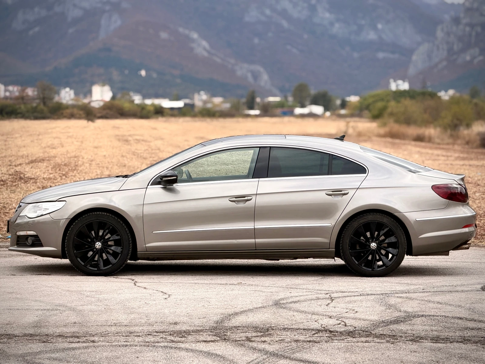 VW CC 2.0 TDI DSG, снимка 8 - Автомобили и джипове - 56554491