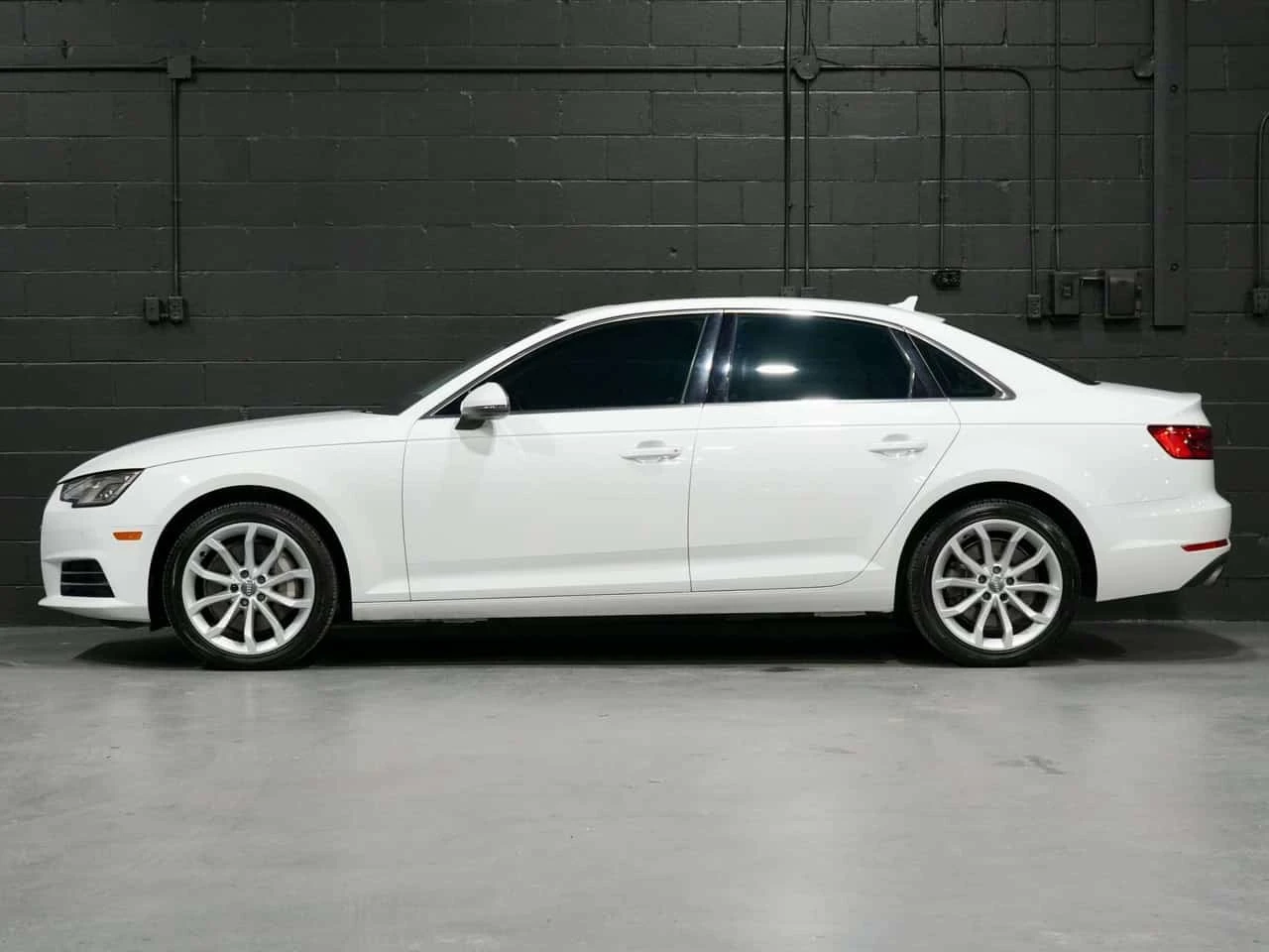 Audi A4 * 2.0 Progressiv| 360 CAM | SUNROOF | * CARFAX * � | Mobile.bg � ����������� 5