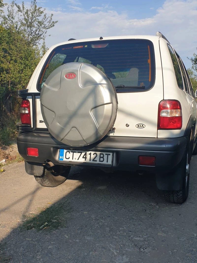 Kia Sportage 2.0, снимка 14 - Автомобили и джипове - 46969234