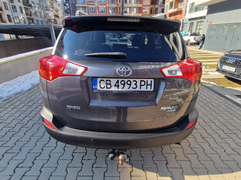 Toyota Rav4 2.2 D-4D 4x4, снимка 6 - Автомобили и джипове - 49223393