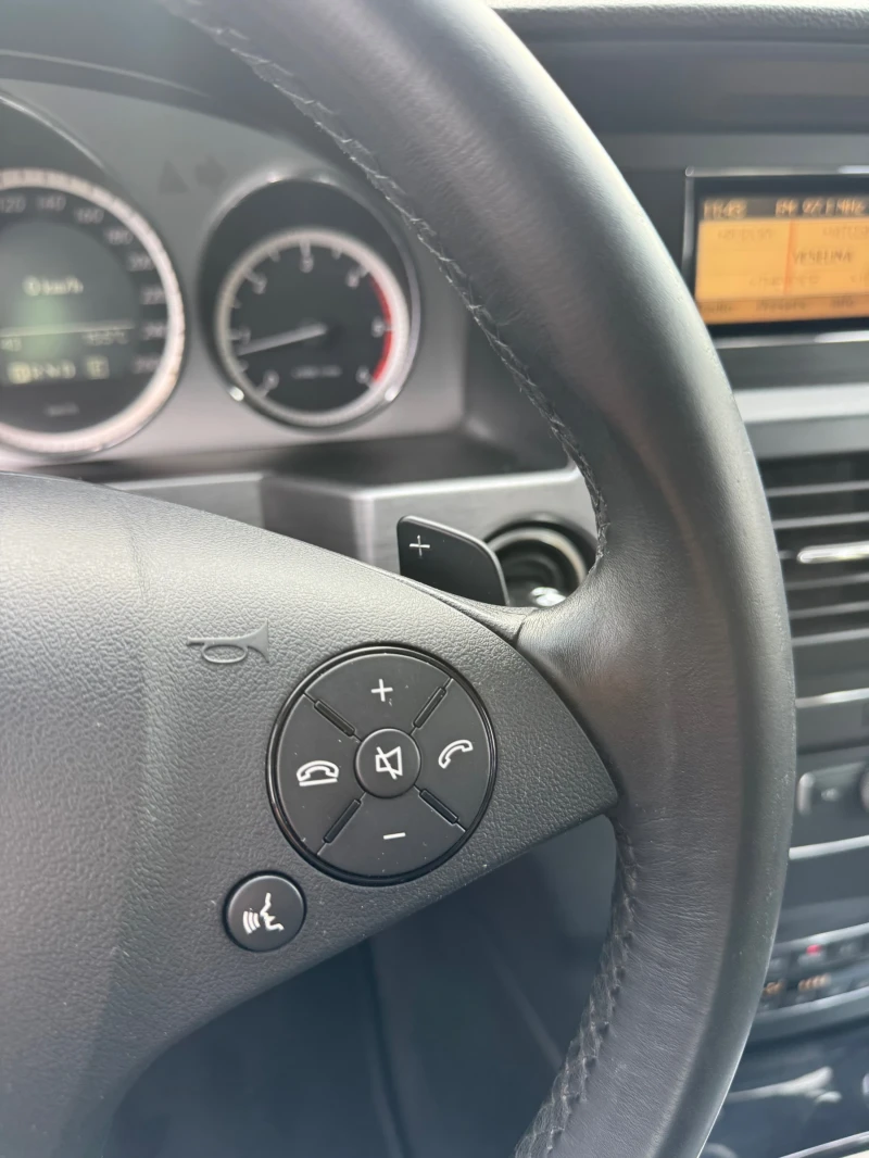 Mercedes-Benz GLK 220CDI* 4matic* Sport, снимка 9 - Автомобили и джипове - 52855536