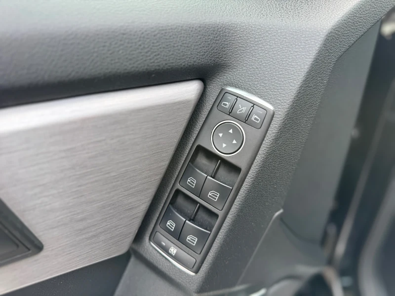 Mercedes-Benz GLK 220CDI* 4matic* Sport, снимка 10 - Автомобили и джипове - 52855536