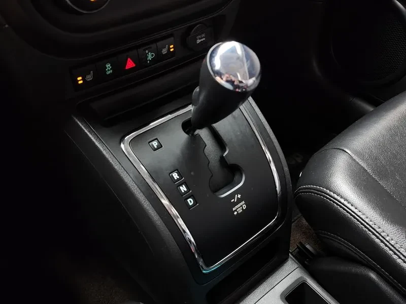 Jeep Compass, снимка 9 - Автомобили и джипове - 54463260