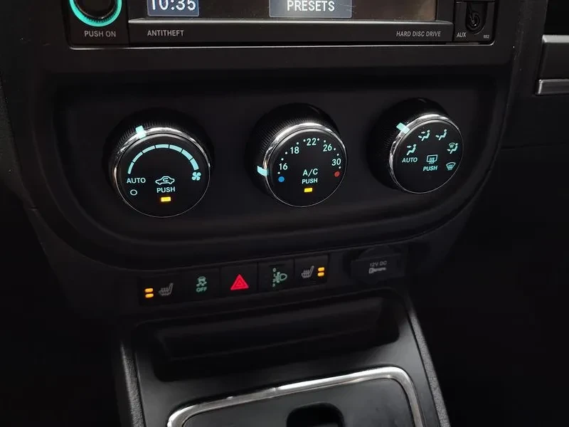 Jeep Compass, снимка 16 - Автомобили и джипове - 54463260