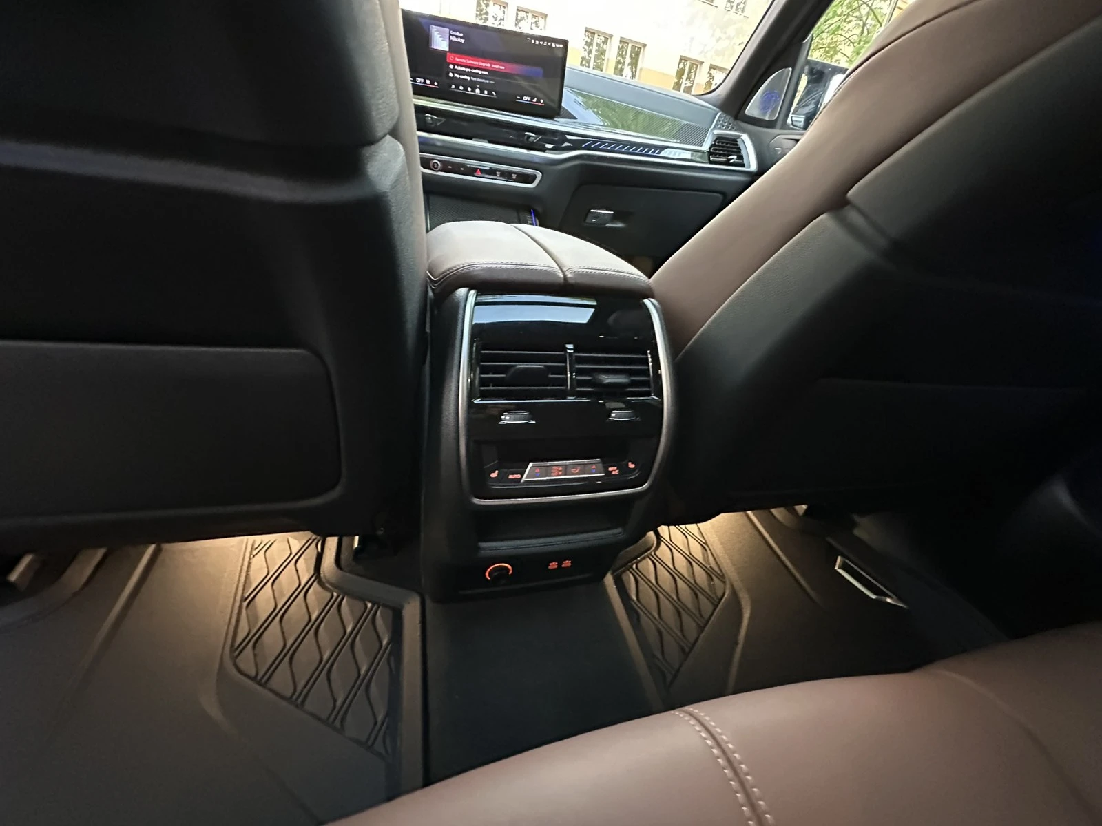 BMW X5 M60I X-Drive - изображение 9