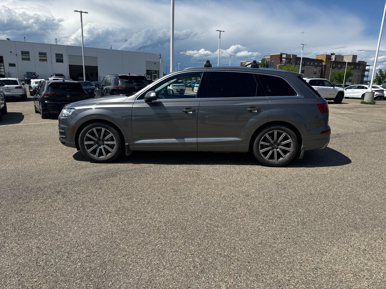 Audi Q7 Technik * ЦЕНА ДО БЪЛГАРИЯ * (CARFAX) - изображение 2
