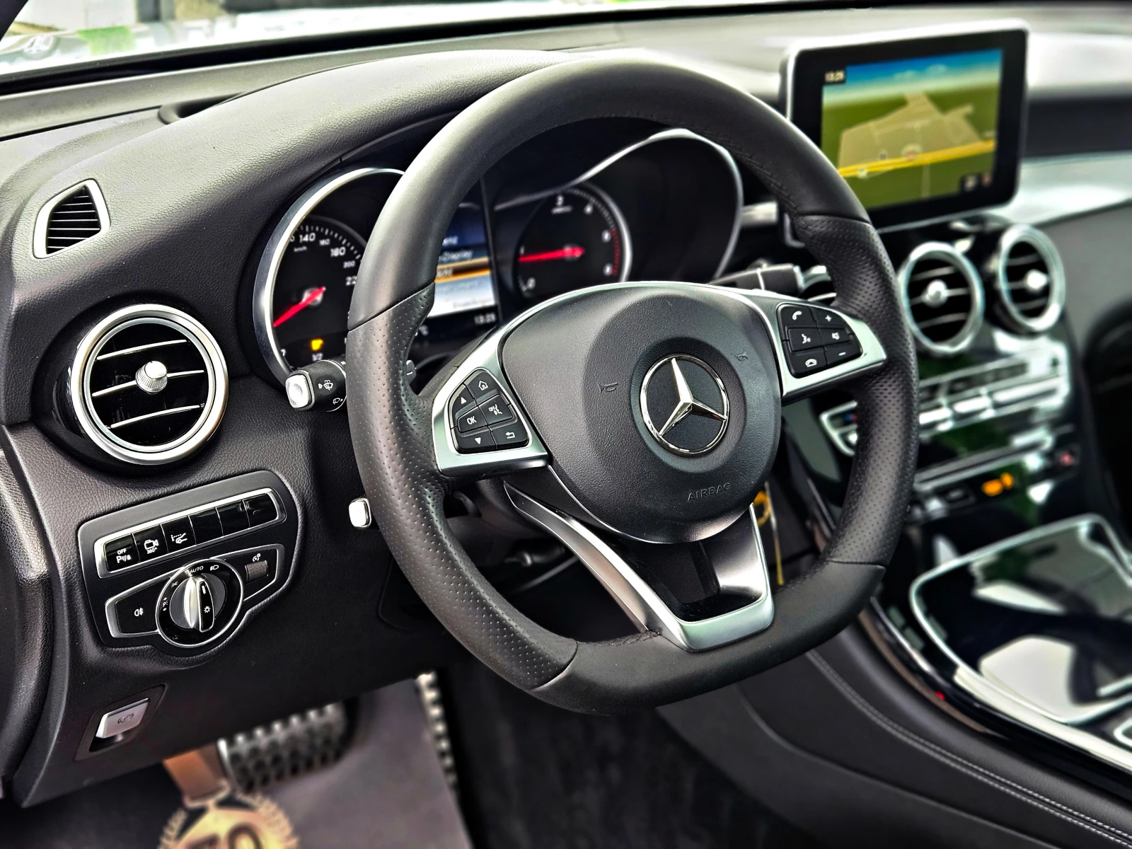 Mercedes-Benz GLC 250 AMG/9G/GERMANY/PANO/HUD/360CAMERA/AIR/�������/���� | Mobile.bg � ����������� 11