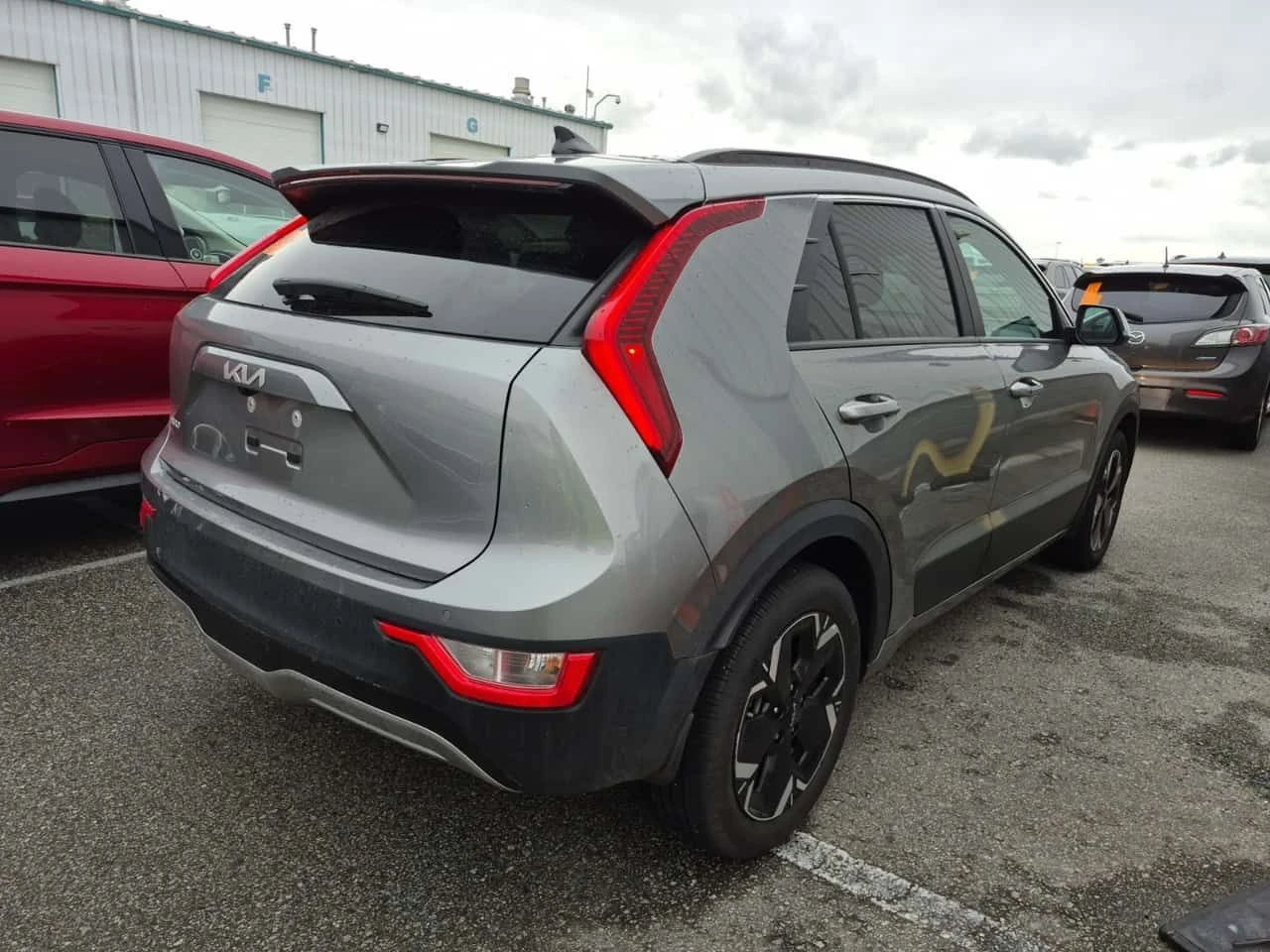 Kia Niro WIND+ CARFAX /2 ключа/Подгрев, снимка 3 - Автомобили и джипове - 53804516