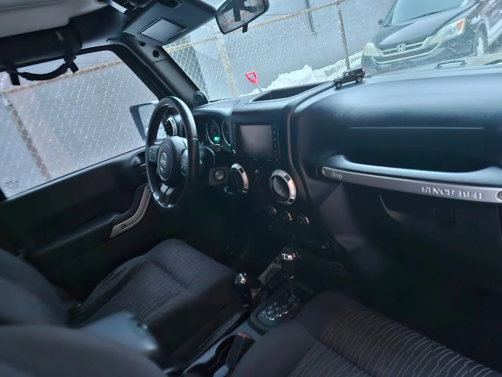 Jeep Wrangler SAHARA| ДЪЛГА БАЗА| 3.6 V6, снимка 9 - Автомобили и джипове - 53810641