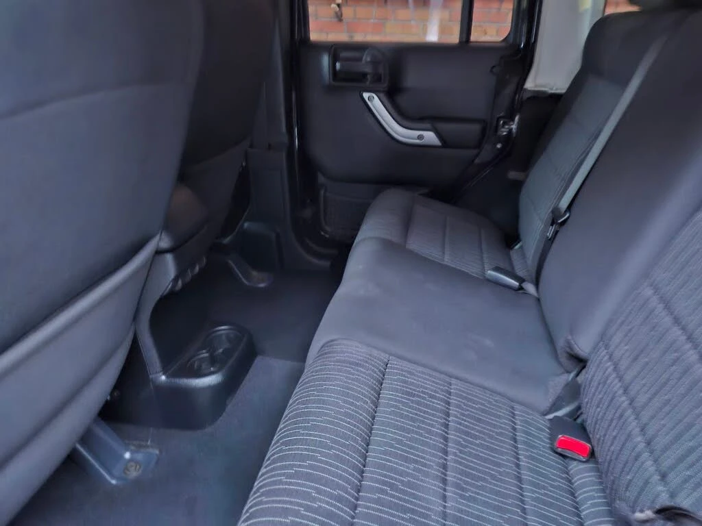 Jeep Wrangler SAHARA| ДЪЛГА БАЗА| 3.6 V6, снимка 13 - Автомобили и джипове - 53810641