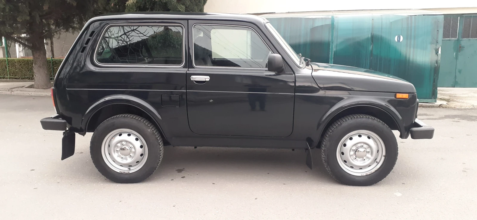 Lada Niva 1, 7 i  83 k.c. 45198 km., снимка 2 - Автомобили и джипове - 53903598