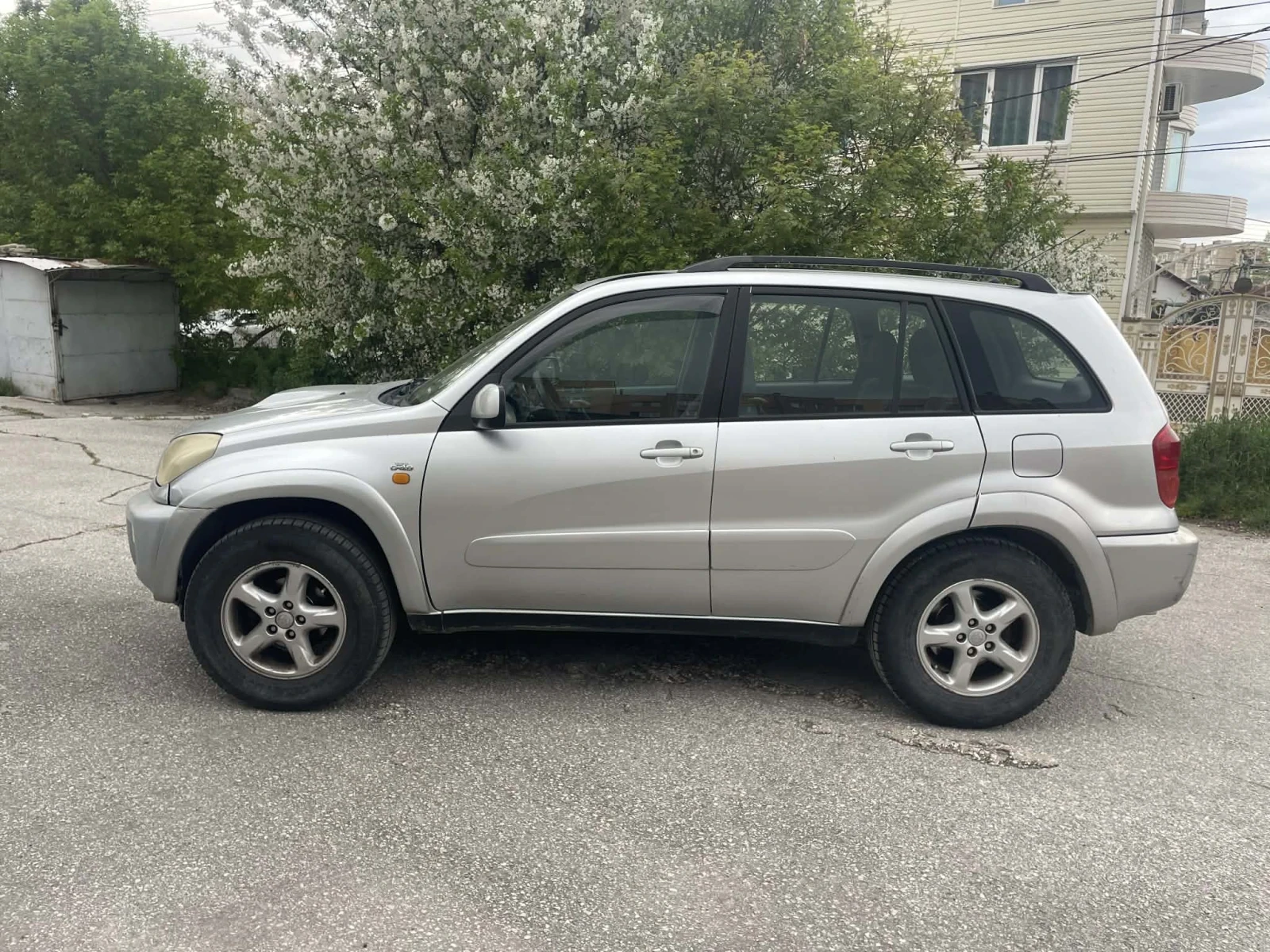 Toyota Rav4 2.0d-4d 116, снимка 5 - Автомобили и джипове - 54260521