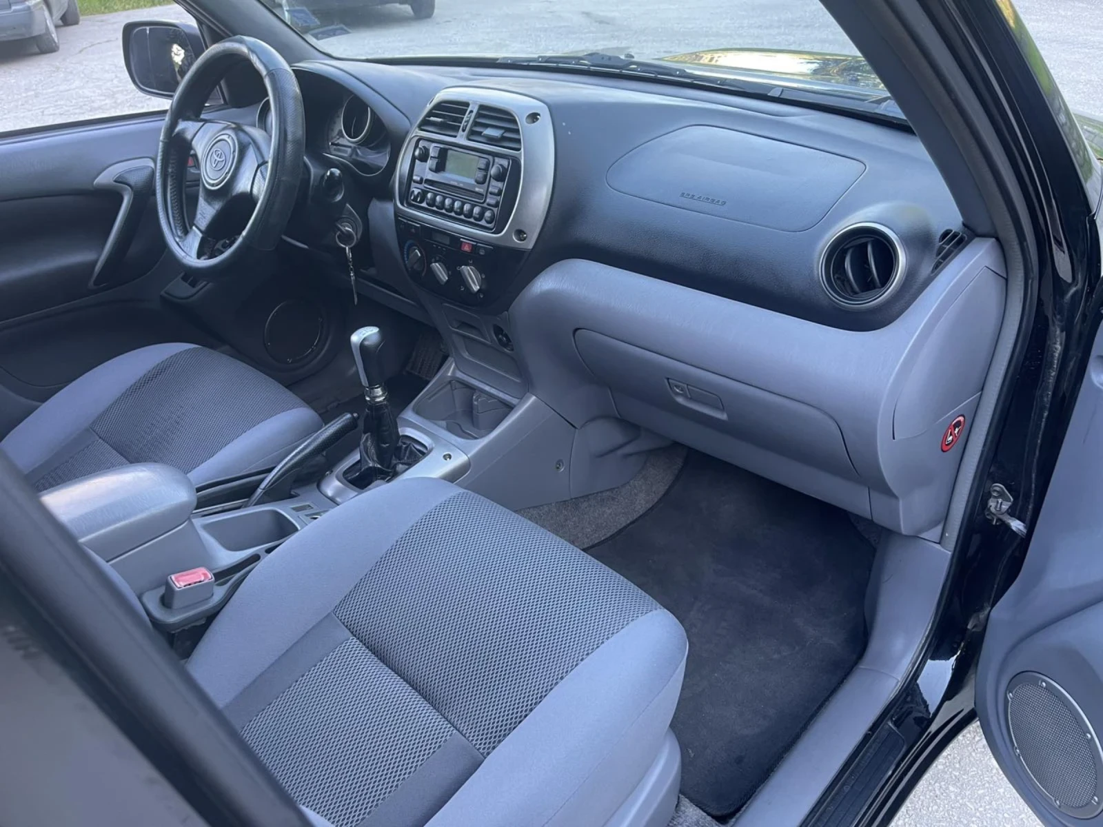 Toyota Rav4, снимка 8 - Автомобили и джипове - 54321825