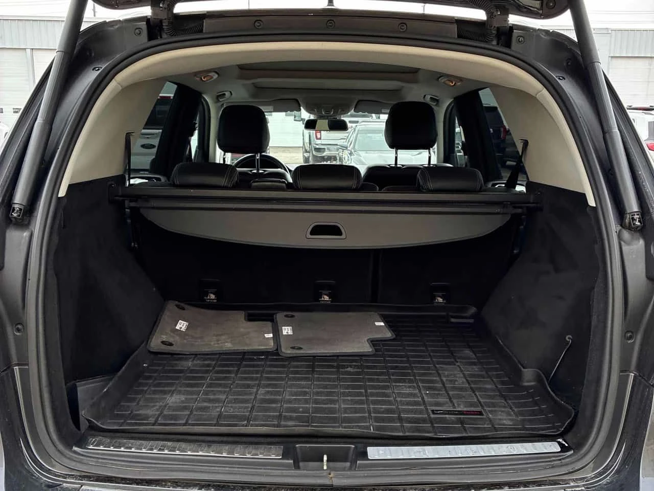 Mercedes-Benz ML 350 |  BlueTEC | 360 | HARMAN KARDON | ПАНОРАМА | , снимка 12 - Автомобили и джипове - 54360418