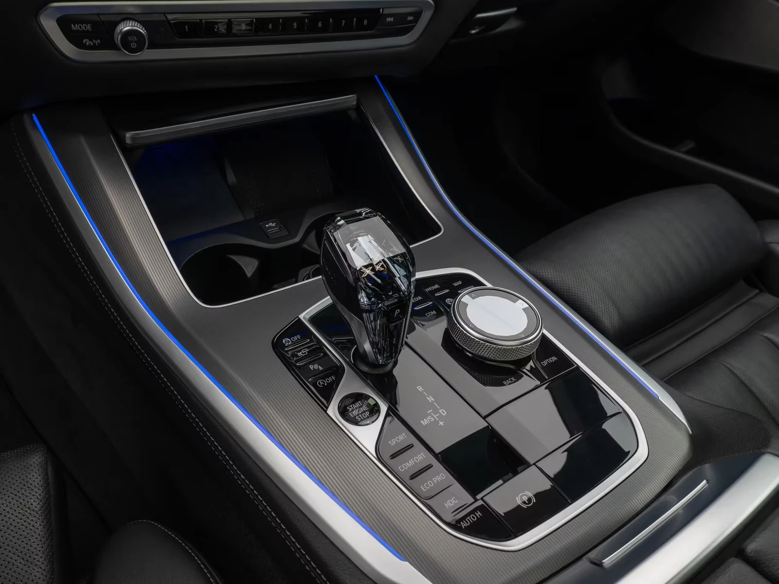 BMW X5 M50i/530HP/360/HUD/PANO/LASER/H&K/BLACK/409z, снимка 16 - Автомобили и джипове - 54539661
