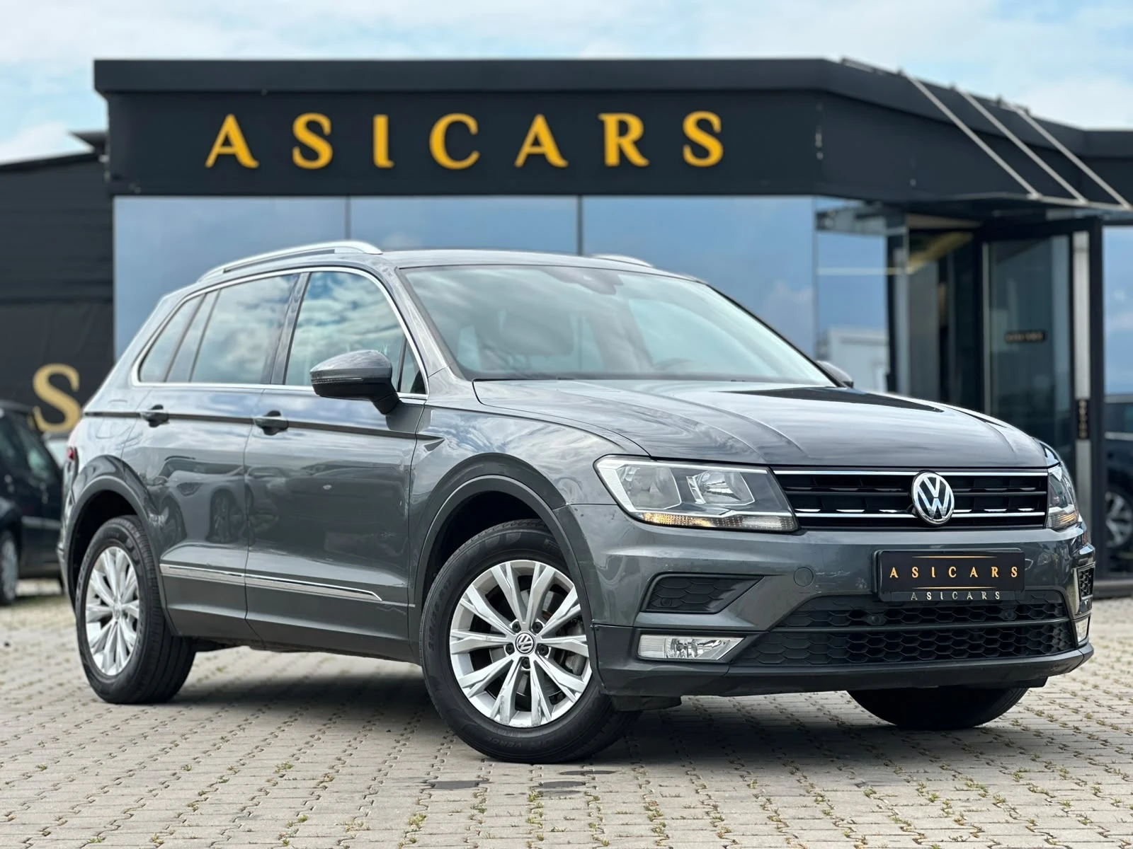 VW Tiguan / 2.0 TDI / 150 HP /EURO 6 / NAVI /, снимка 7 - Автомобили и джипове - 55036385