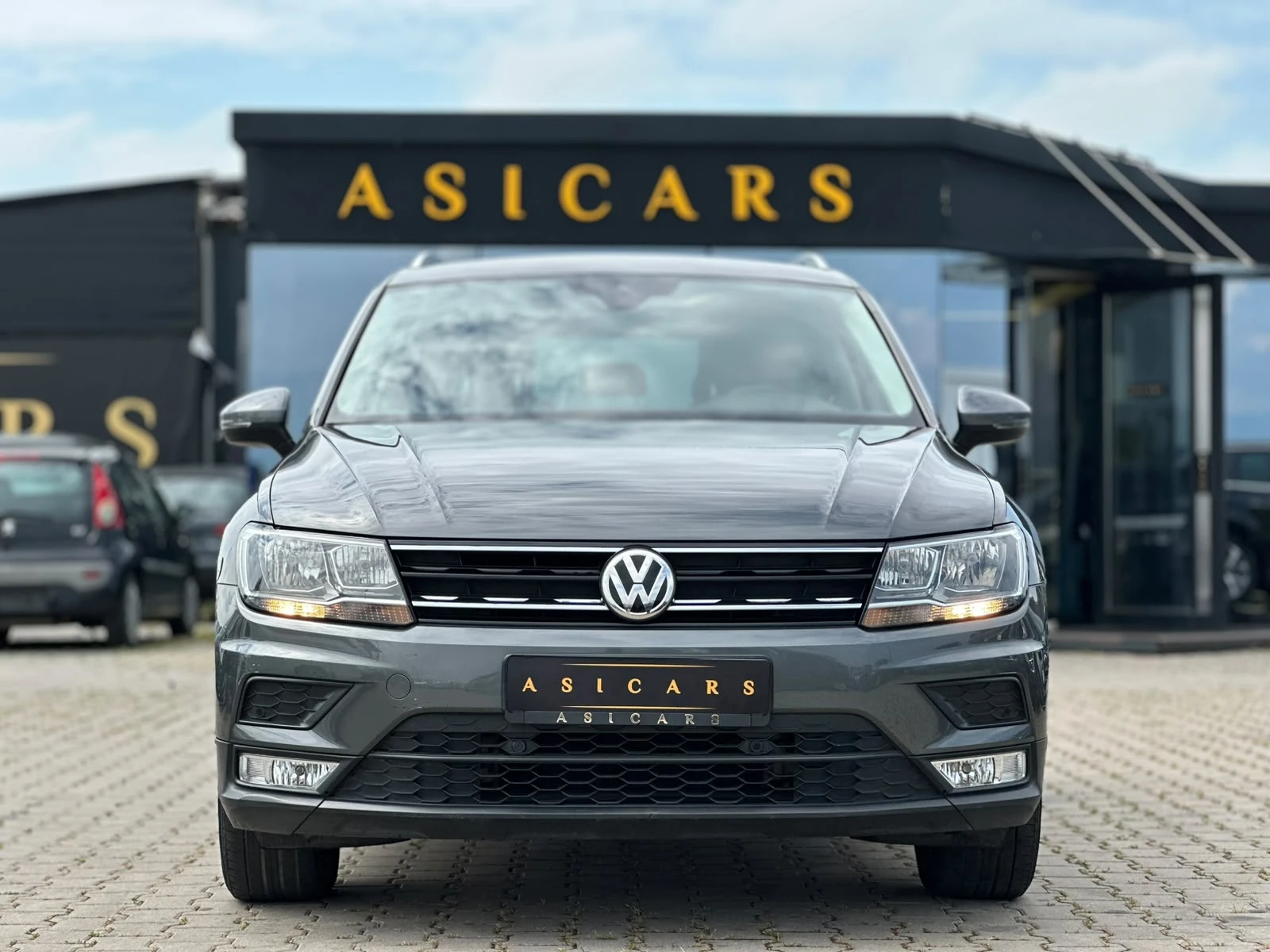 VW Tiguan / 2.0 TDI / 150 HP /EURO 6 / NAVI /, снимка 8 - Автомобили и джипове - 55036385