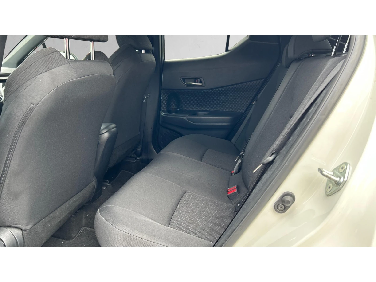 Toyota C-HR 1.8 HSD Club, ������� ������ �� 199   | Mobile.bg � ����������� 12