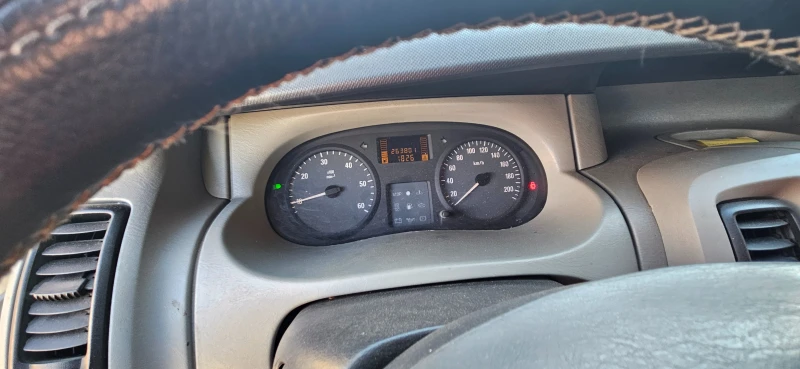 Opel Vivaro TDI, снимка 8 - Бусове и автобуси - 52611432