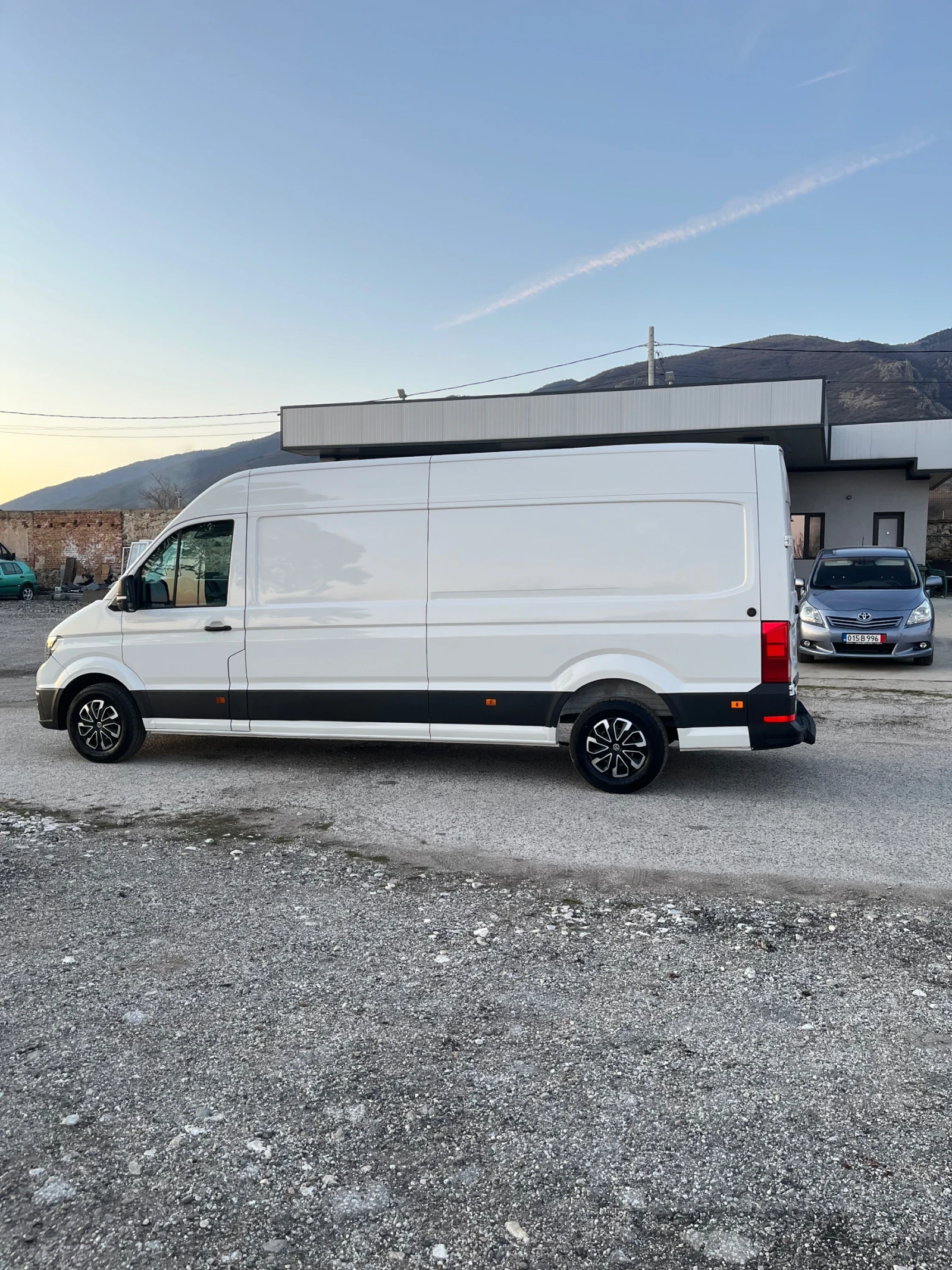 VW Crafter Maxi klima, снимка 5 - Бусове и автобуси - 53804156