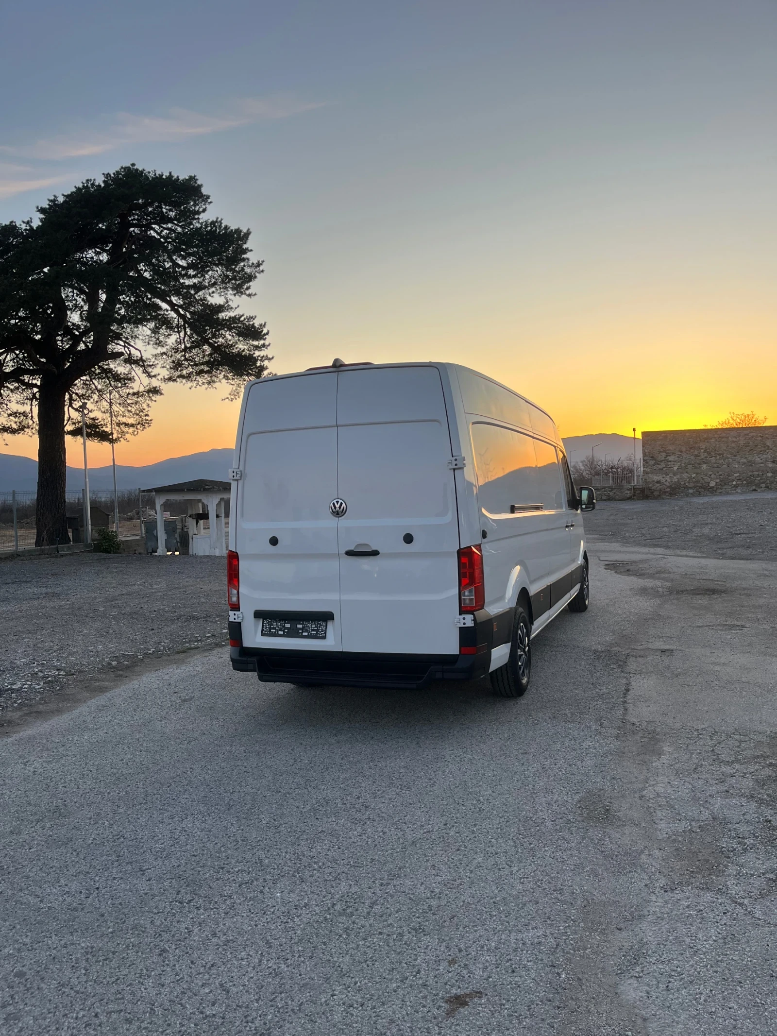 VW Crafter Maxi klima, снимка 6 - Бусове и автобуси - 53804156