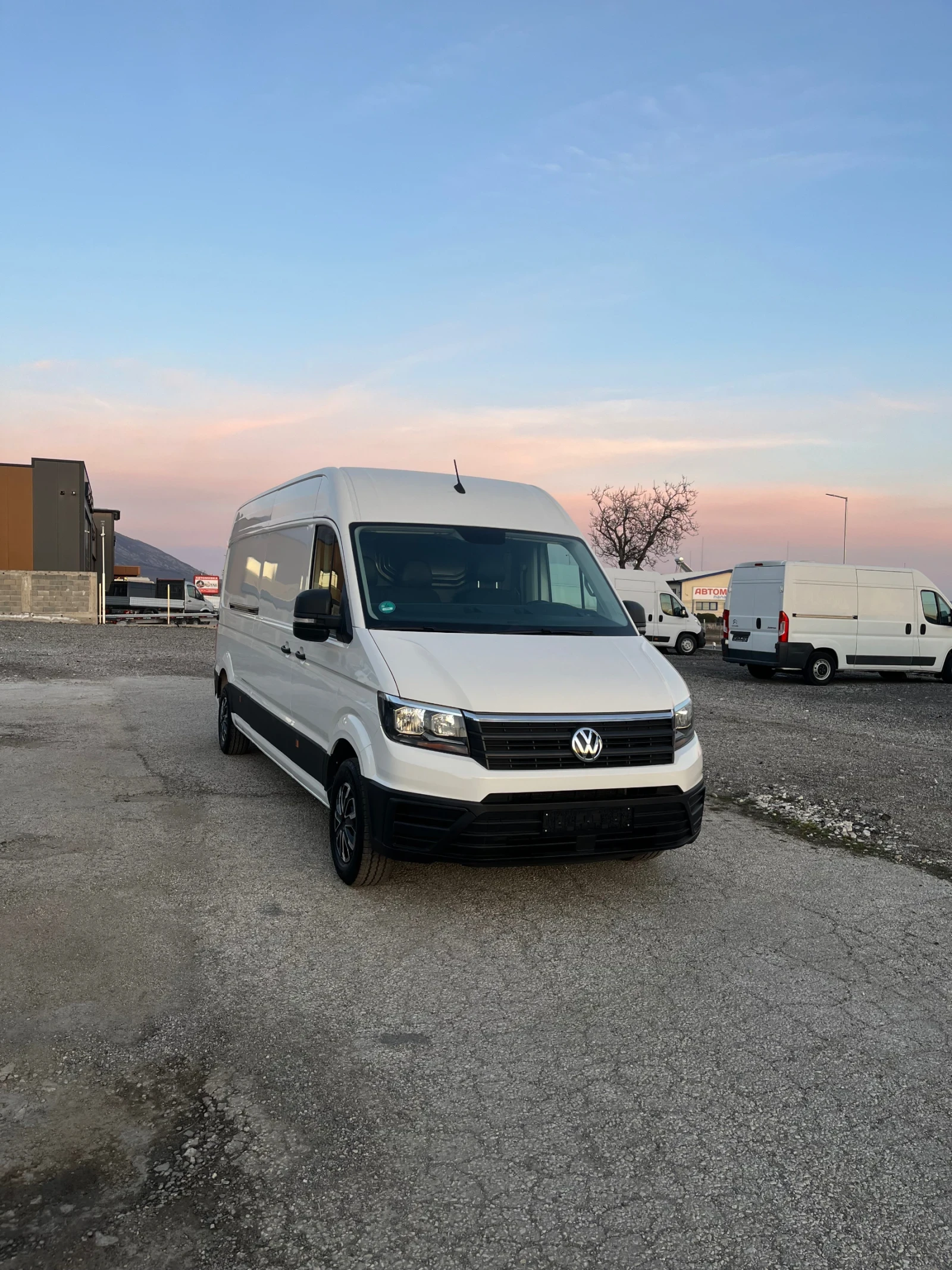 VW Crafter Maxi klima, снимка 3 - Бусове и автобуси - 53804156